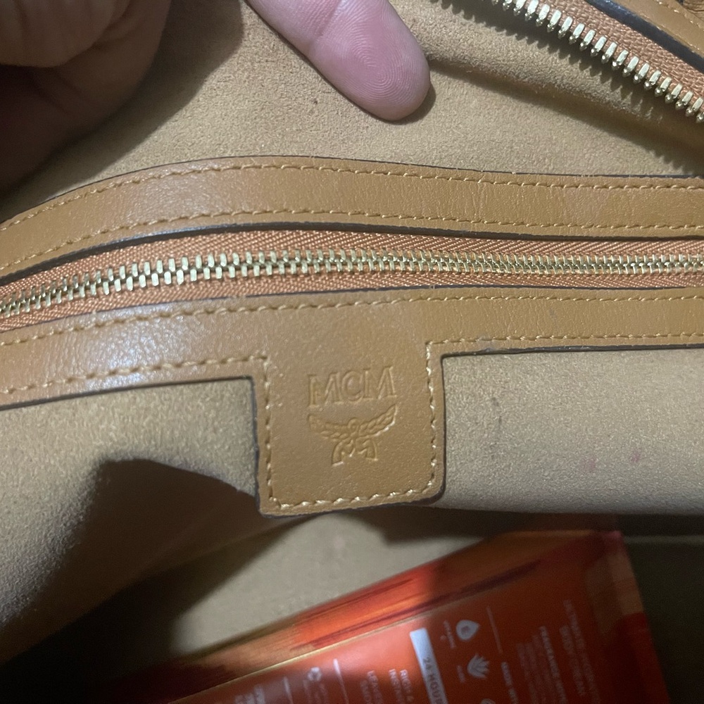 MCM - Picture 4 of 6